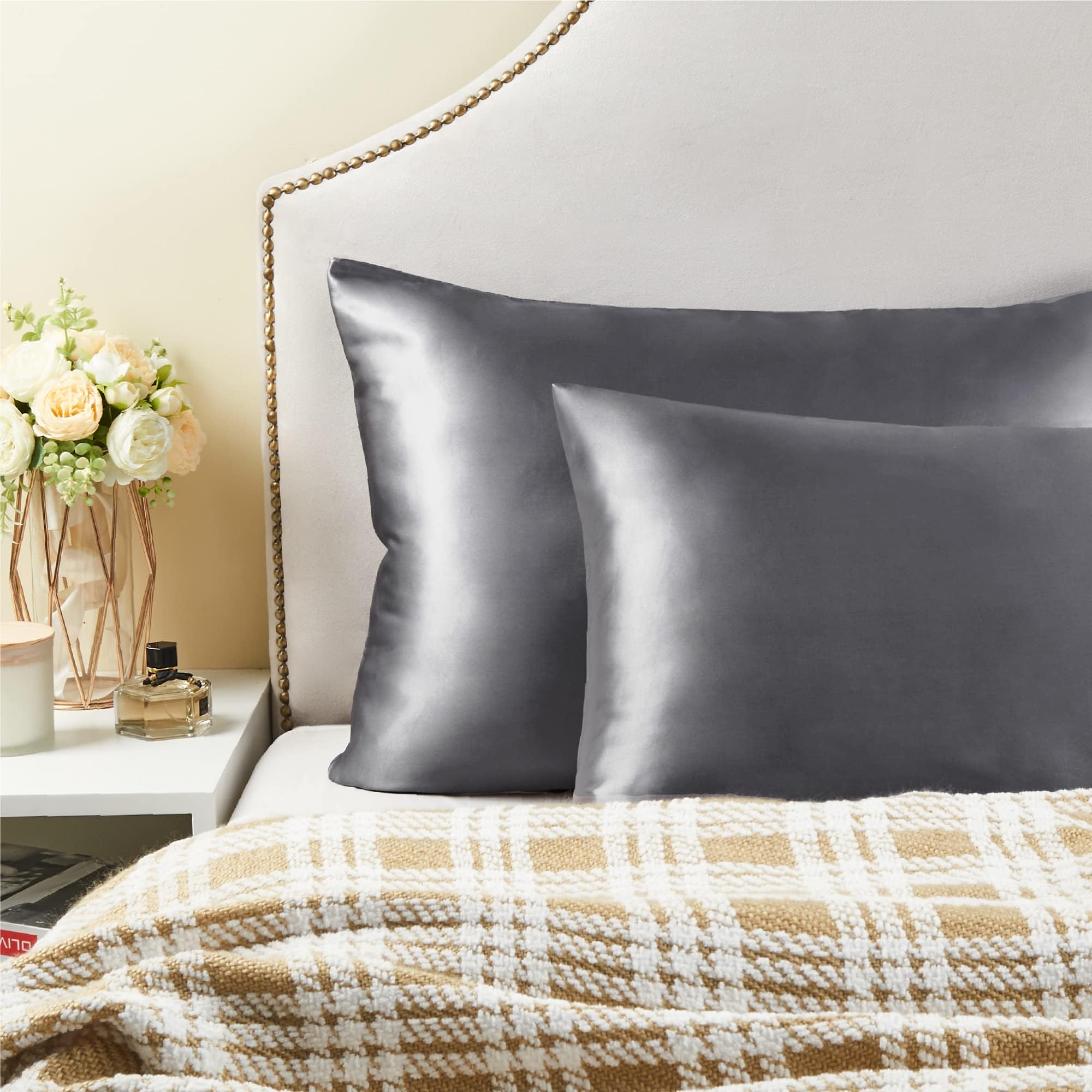 BEDELITE satin pillowcase gentle on skin and minimizes creases