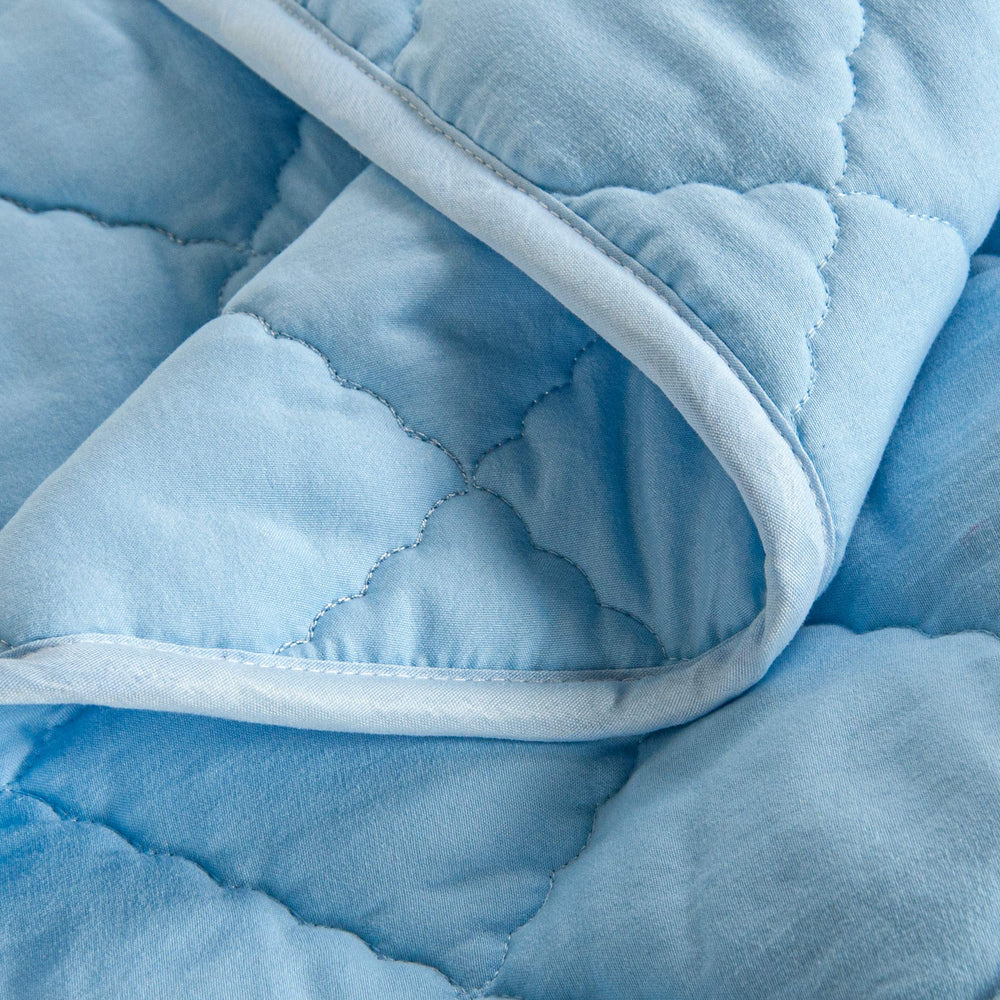 BEDSUM Aqua color options fit any nursery decor