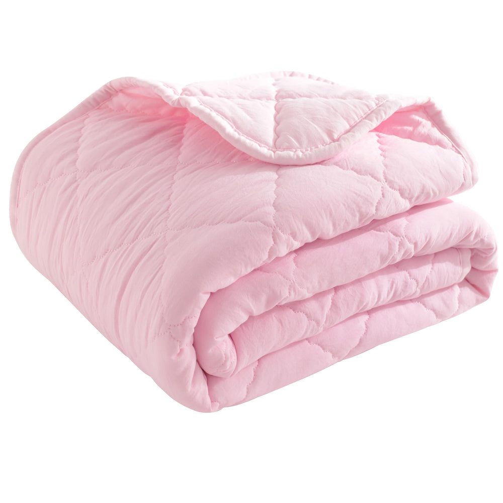 BEDSUM toddler comforter plush microfiber texture for gentle warmth.