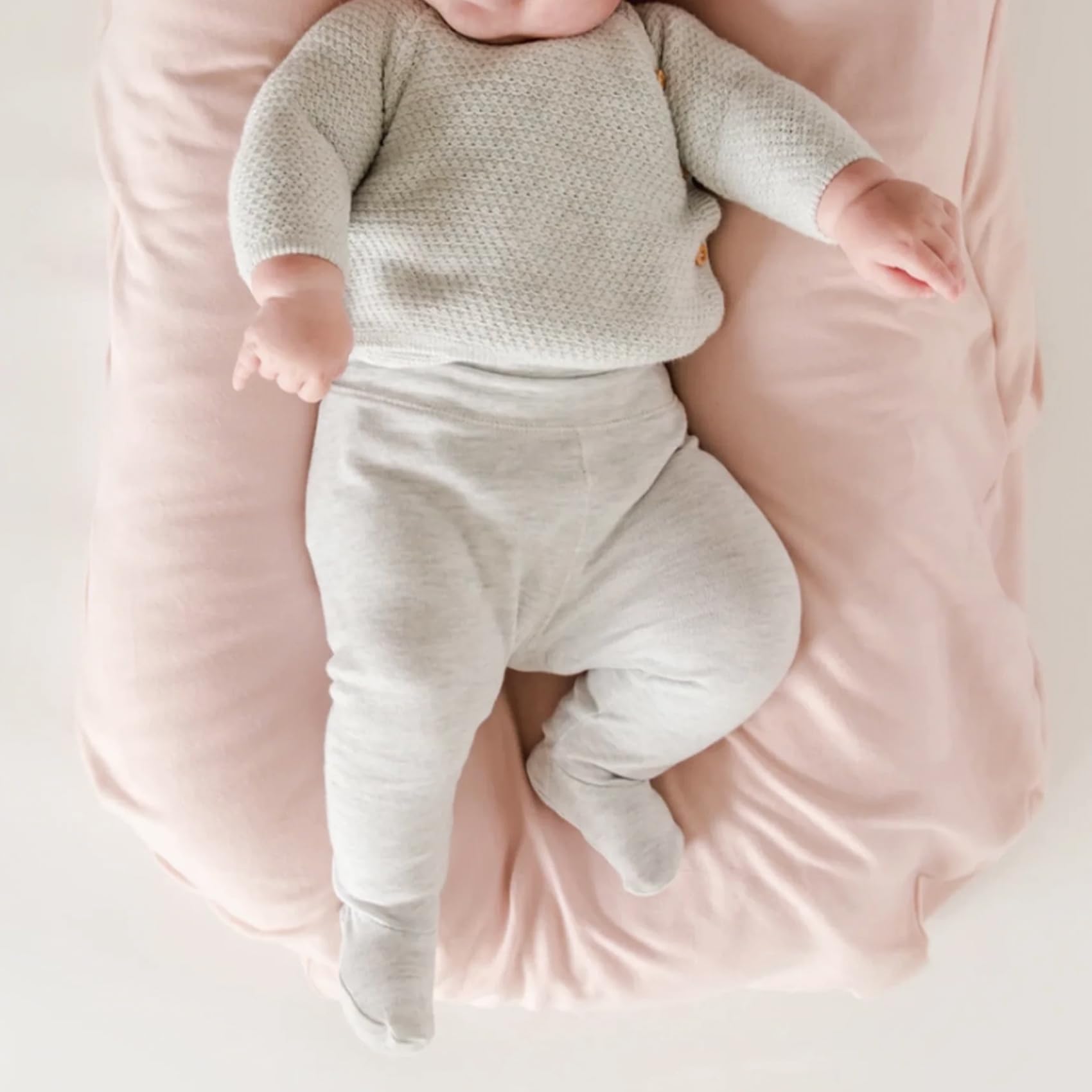 Beisurznga lounger supports 0-24 months for growing babies