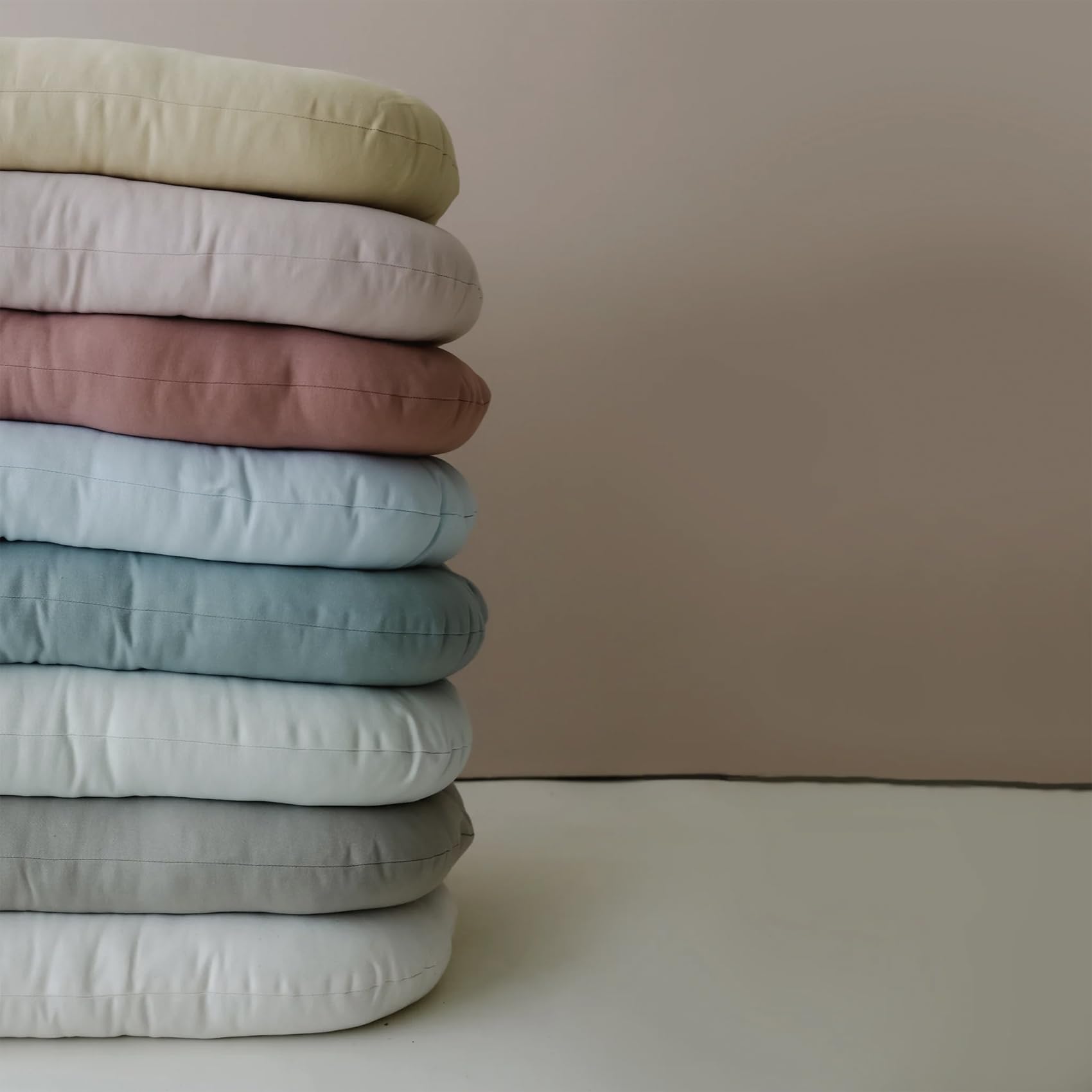 Beisurznga baby nest design for bonding during awake time.