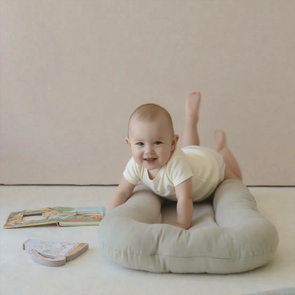 Beisurznga organic cotton fabric close-up emphasizing gentle material.
