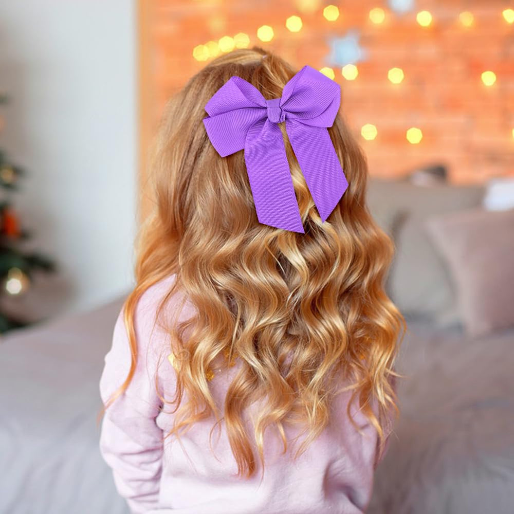 Bekecidi bow hair pin secures small sections of hair.