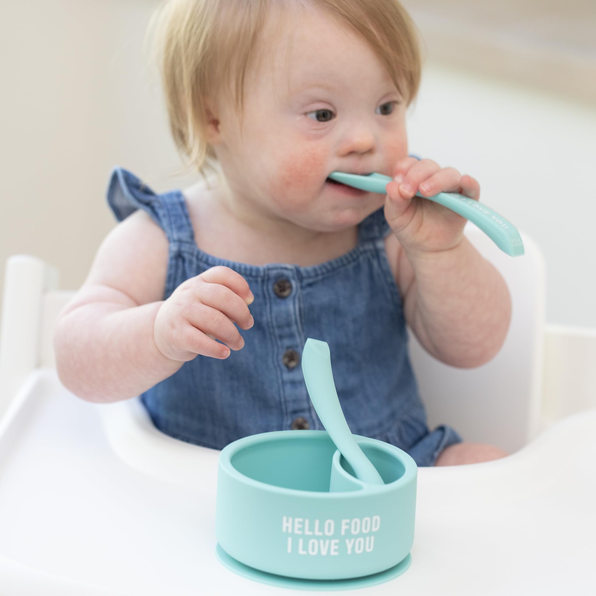 100% food-grade silicone Bella Tunno BPA-free material for little eaters.
