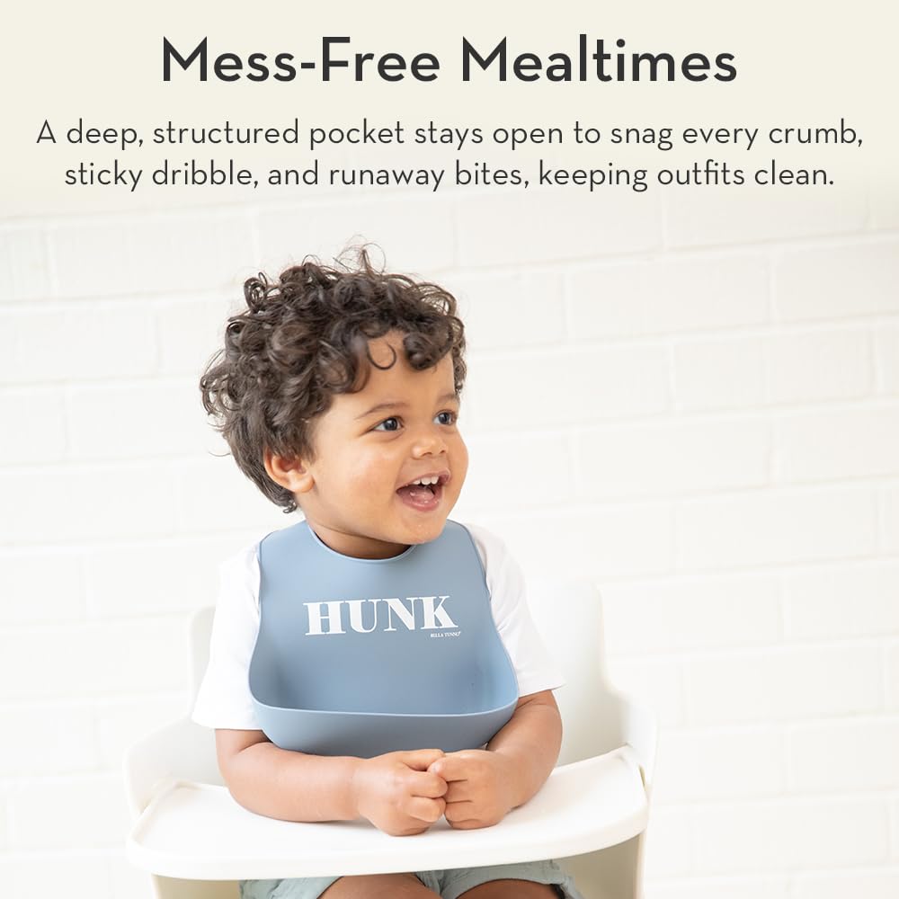 Adjustable neck closure on Bella Tunno I Love Mom bib for growing babies
