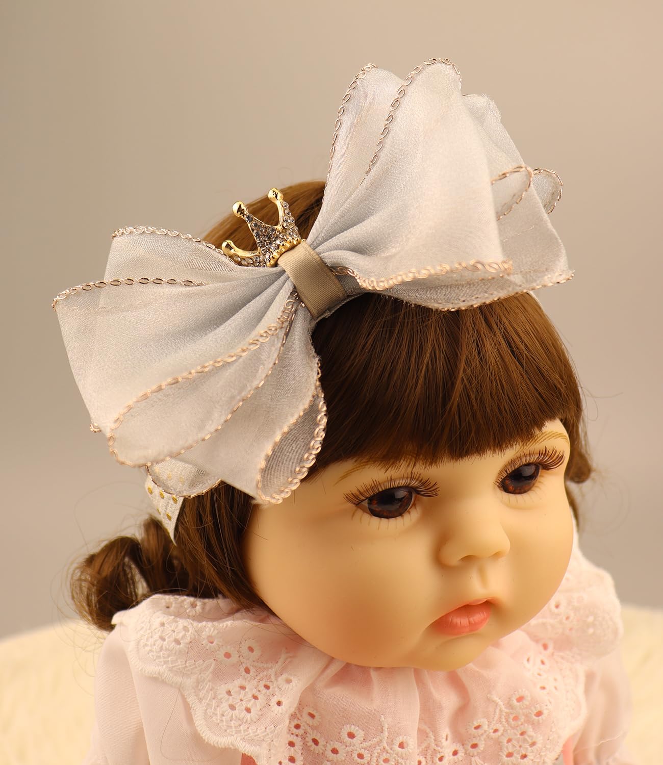 Bethynas elastic headband in gray with delicate lace and chiffon bowknot