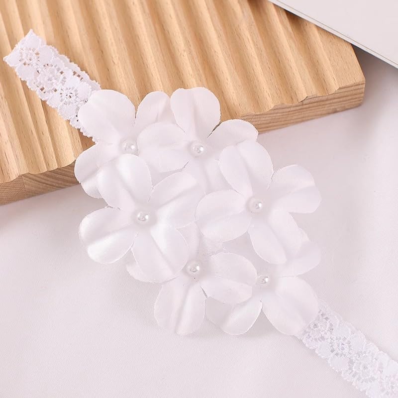 Bethynas double bows add charming touch for family photos.