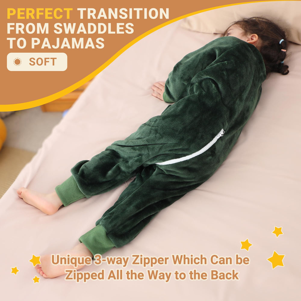 BETTERFUN sleeping bag with reinforced stitching in dark green for durability