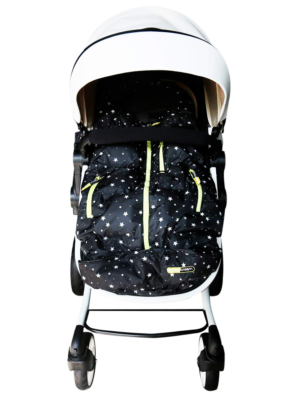 BGX Wipcream center zipper access allows easy in and out for the child.