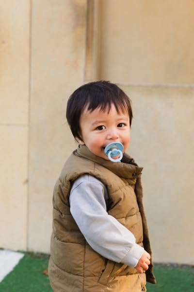 BIBS Colour pacifier natural latex provides softness and resilience