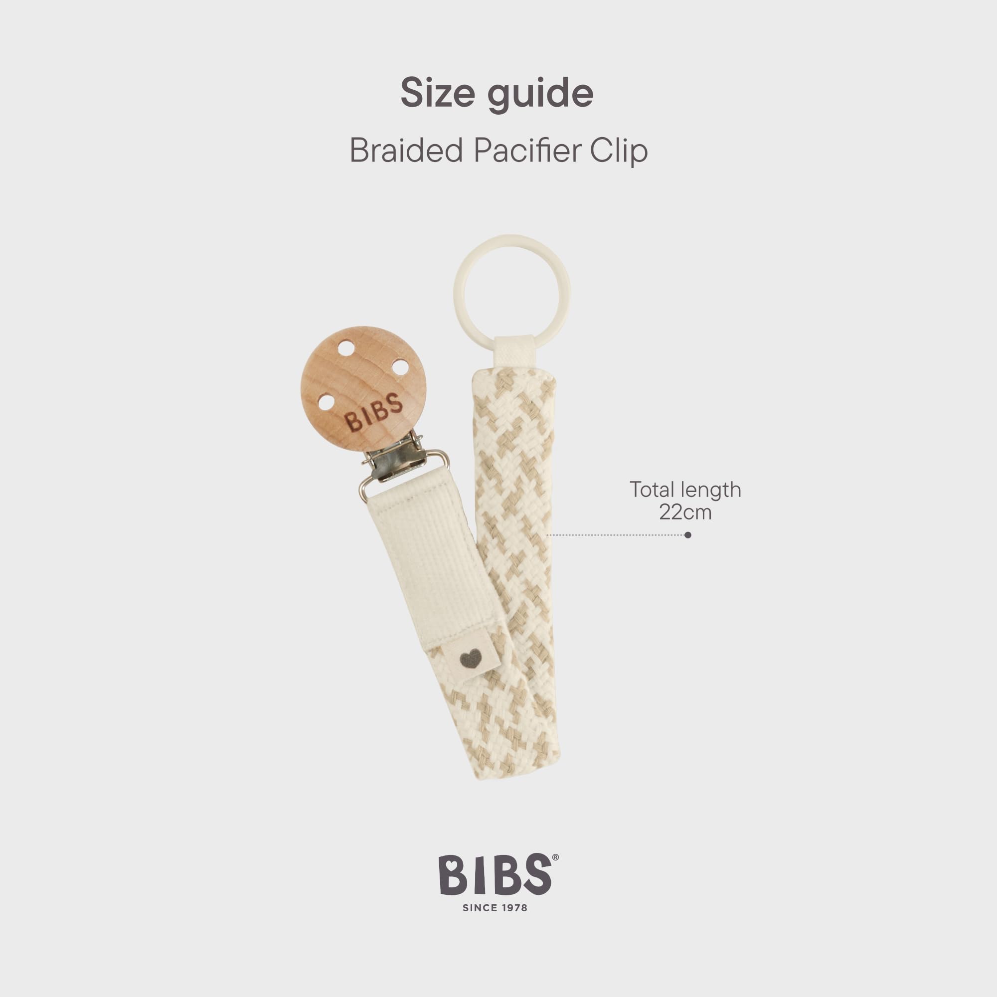 Chain shows compatibility with pacifiers both with and without rings.