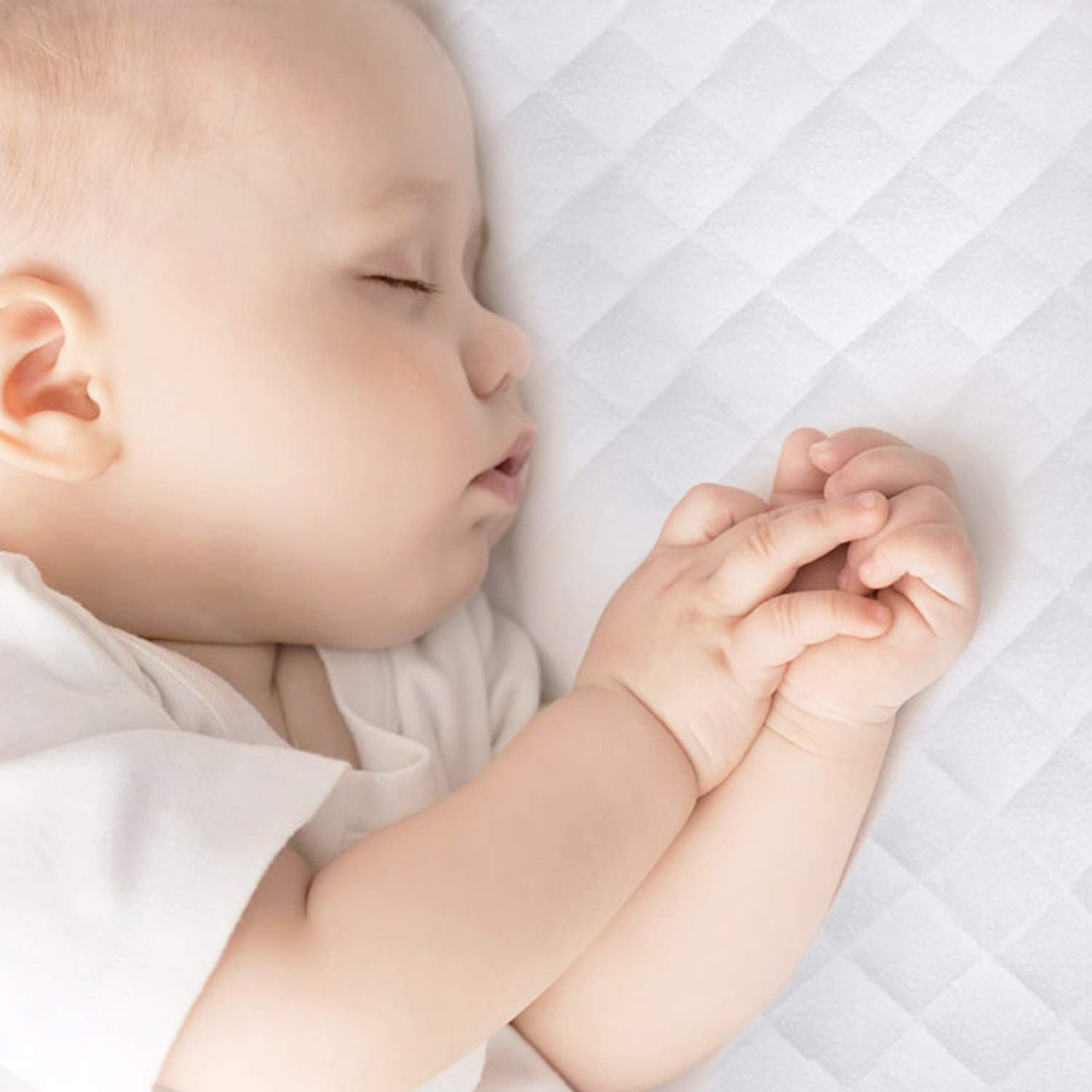 Biloban Bassinet Pad Cover breathable moisture-wicking layer promotes comfortable sleep