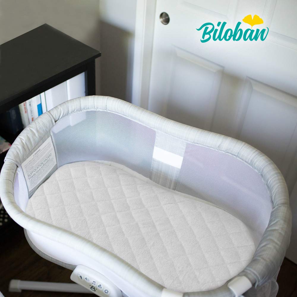 Biloban Bassinet Pad Cover snug fit halo-swivel keeps the cover securely in HALO bassinet