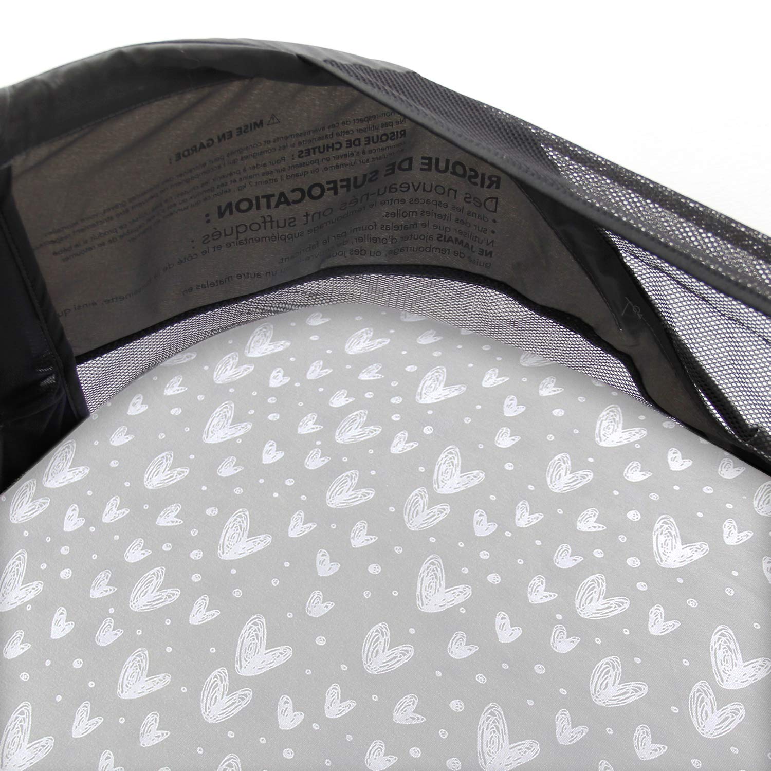 Gray print Biloban sheet adds a neutral, stylish touch to travel setups.