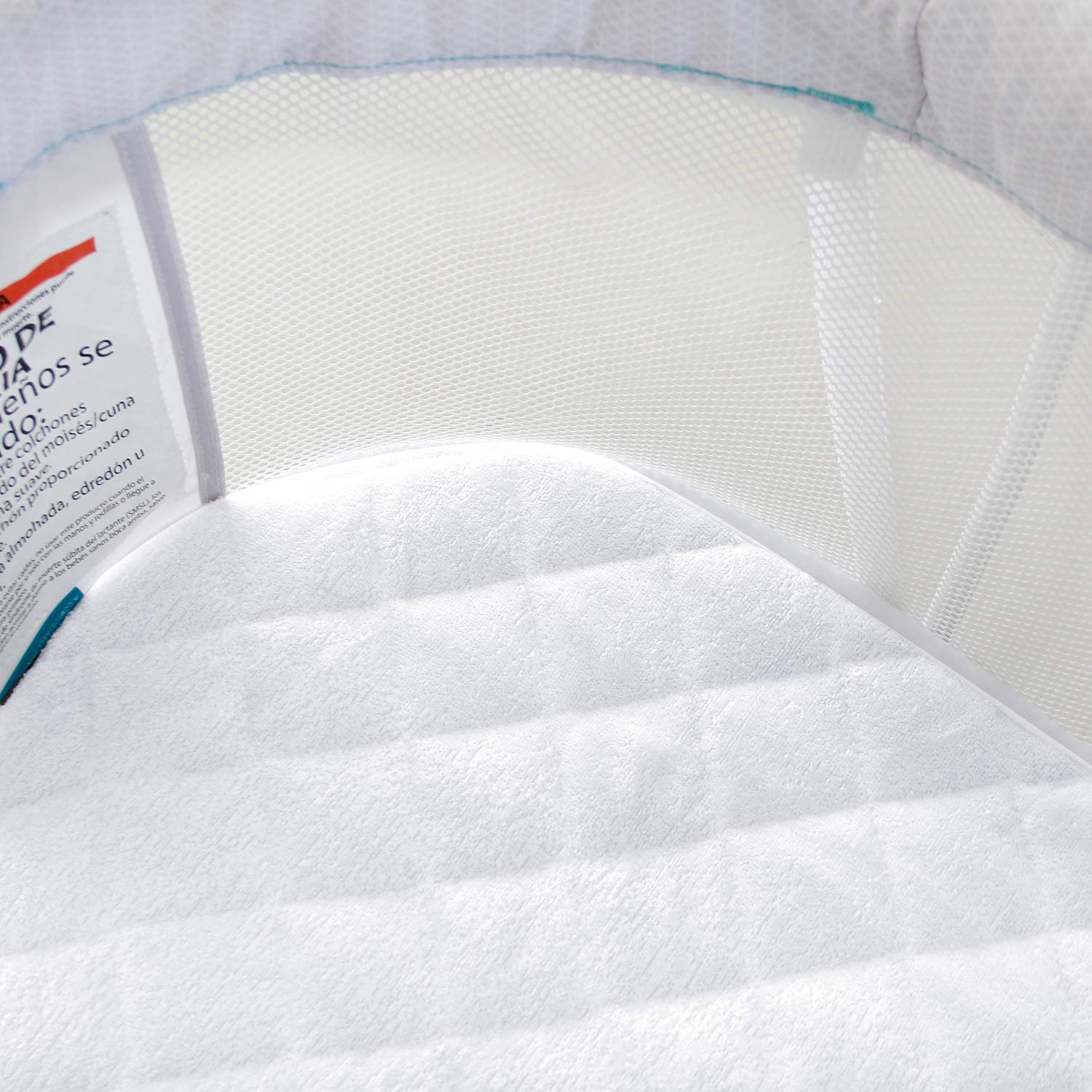 Biloban breathable moisture-wicking layer helps regulate baby temperature
