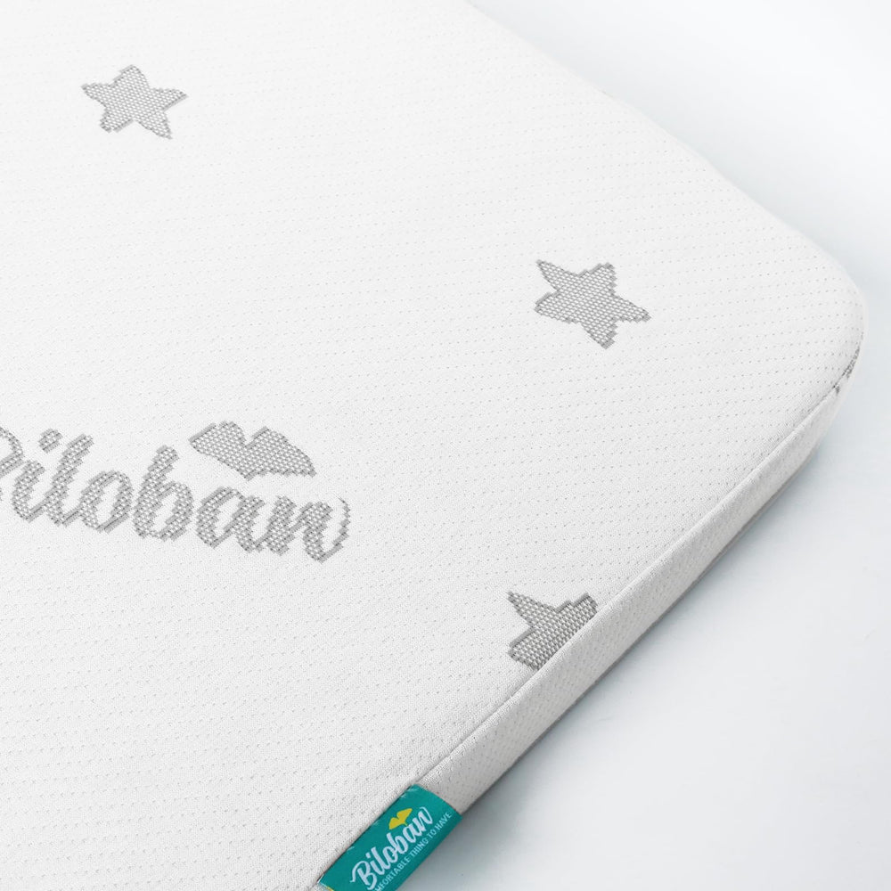 Biloban compatibility with Graco, Dream On Me, and Pamo Babe playards ensures a secure fit.