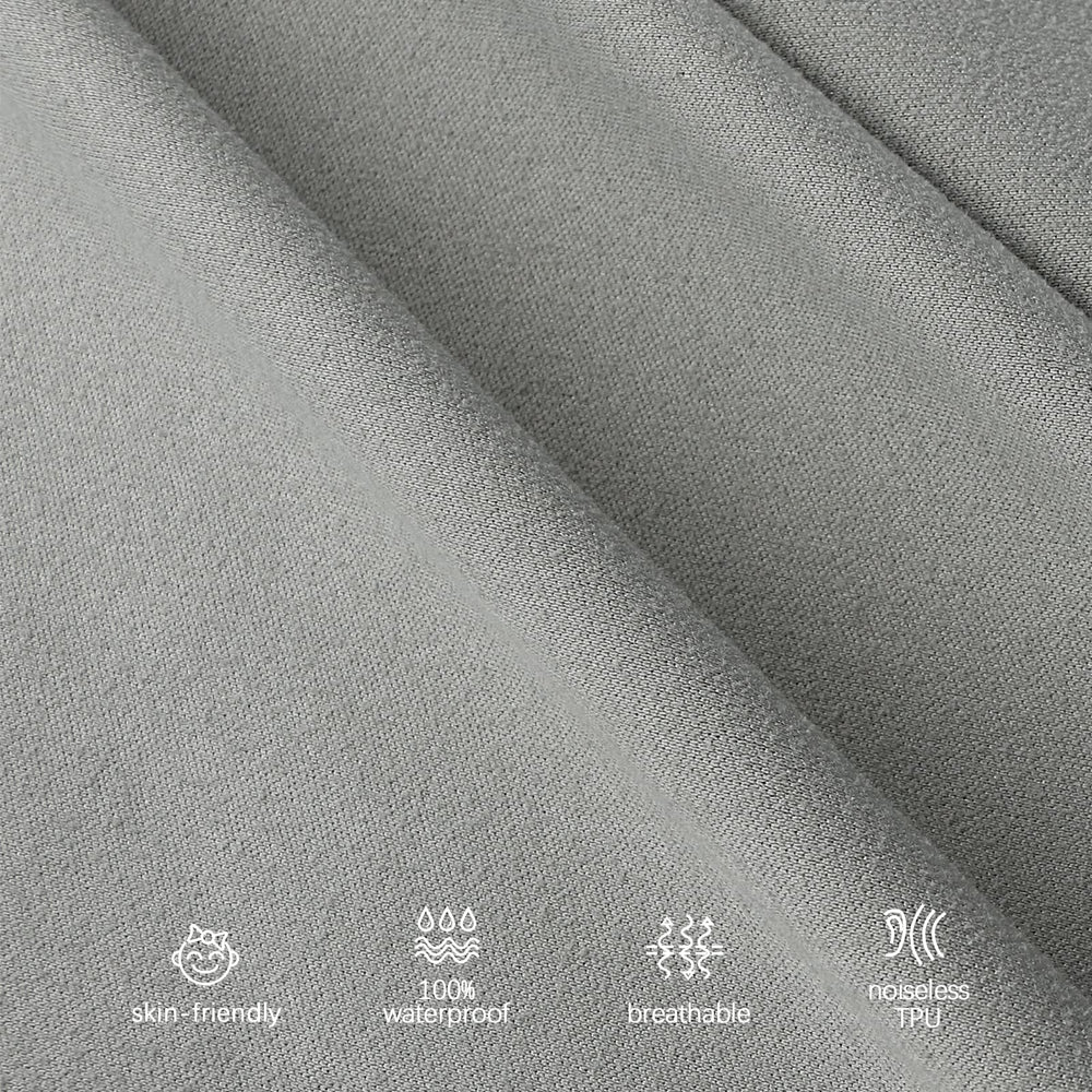 Biloban elastic-fit crib sheet stays snug on standard cribs.