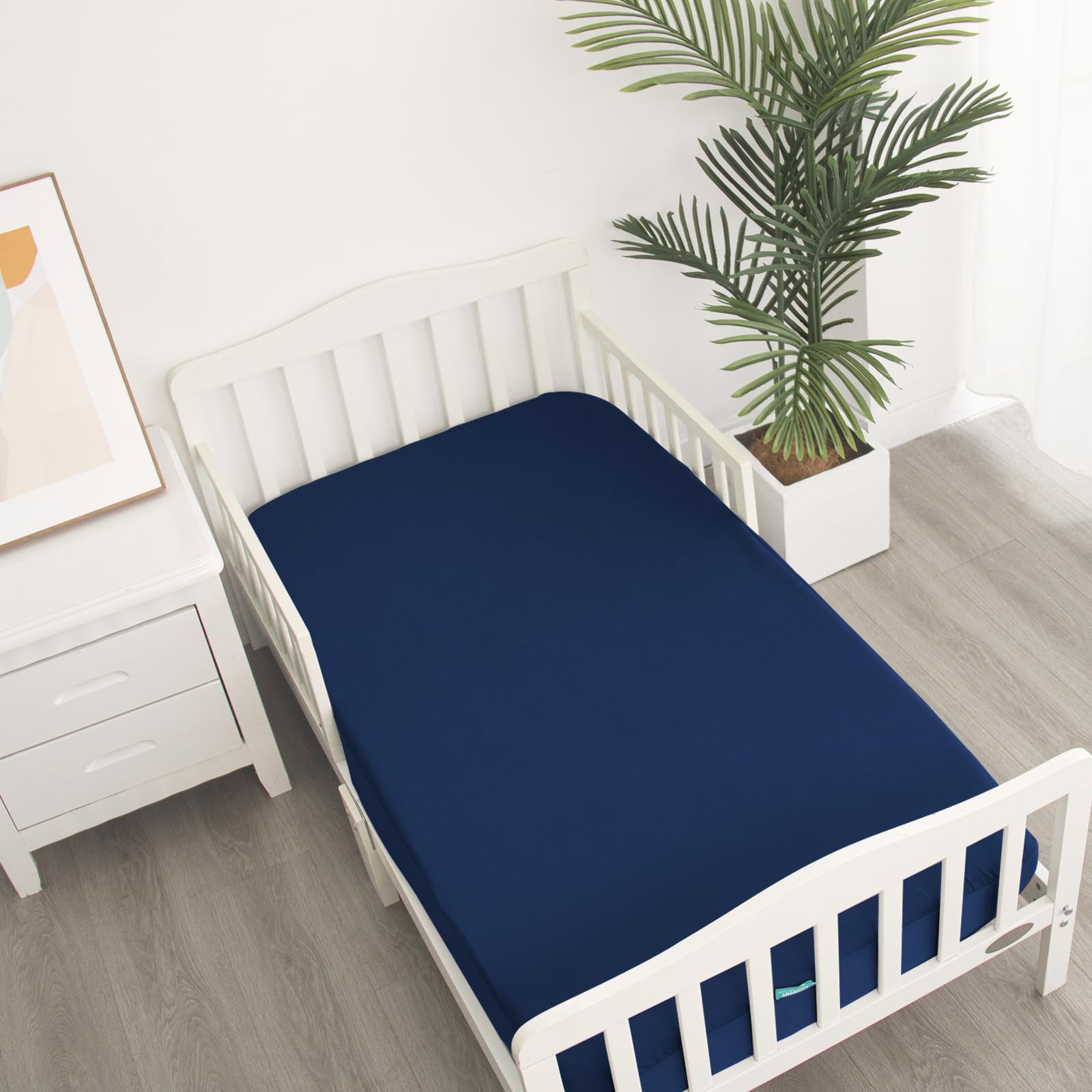 Biloban easy-care crib sheets are machine washable for quick cleanup.