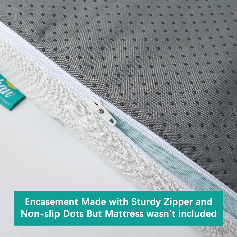 Biloban machine-washable cover offers easy care and quick cleanup.