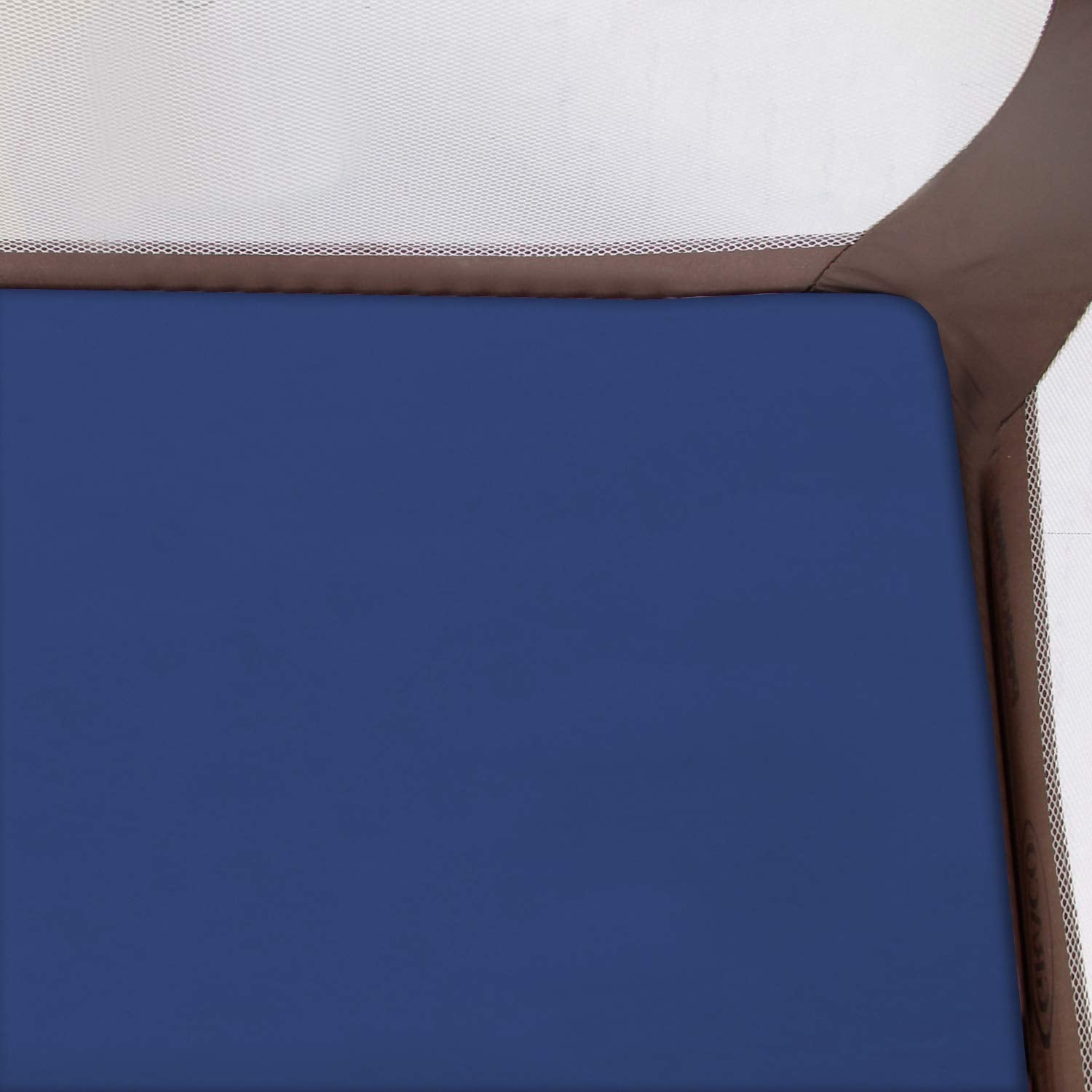 Biloban mini-crib compatible fit helps you transition between spaces smoothly.
