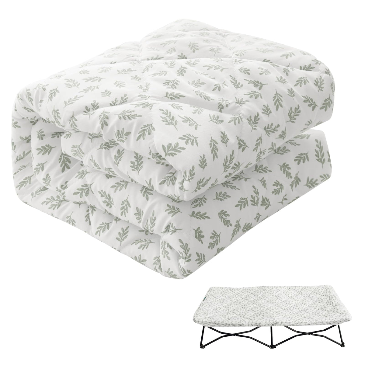 Biloban Regalo My Cot sheet in green leaf on bed offers cozy travel comfort.