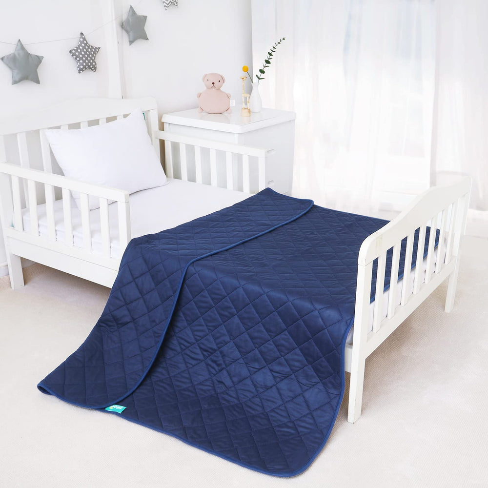 Biloban toddler blanket in navy, ideal for tummy time and naps.