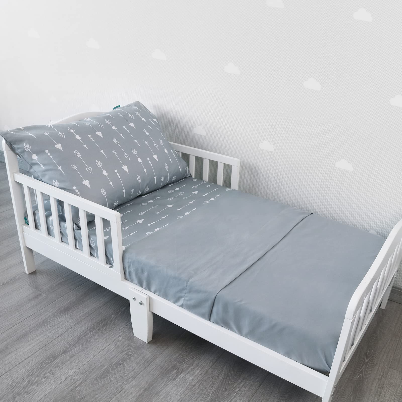 Biloban bedding in a nursery scene highlights silky-soft texture