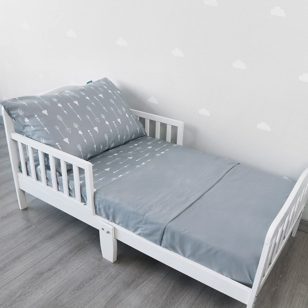 Biloban bedding in a nursery scene highlights silky-soft texture