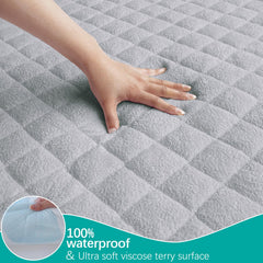 Biloban viscose terry surface offers soft, breathable comfort for baby sleep moments.