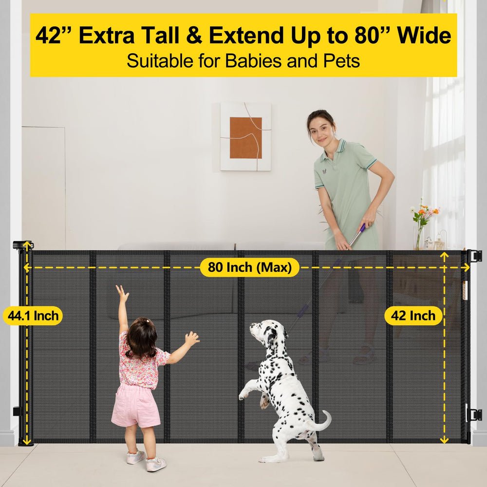 Bingguz double locking system enhances child-resistant safety at wide openings.