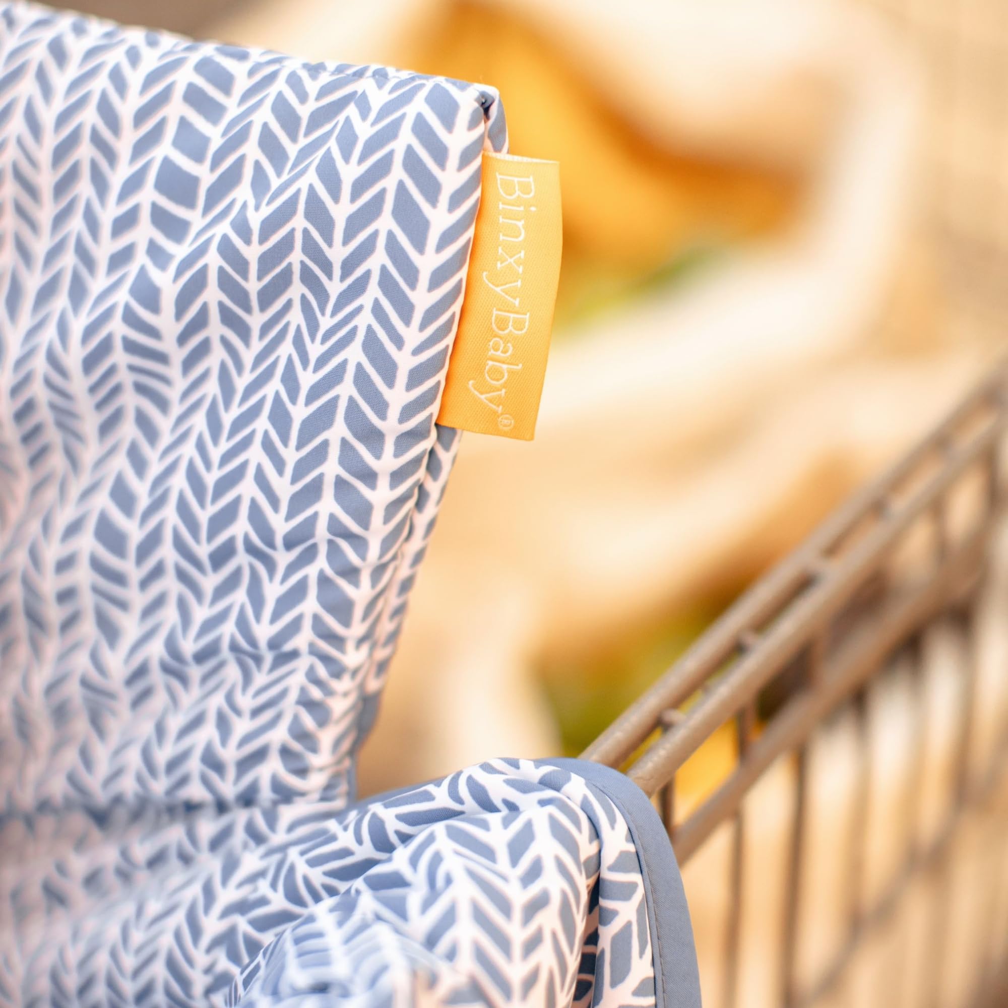 Binxy Baby stain-resistant material stays looking fresh after spills.