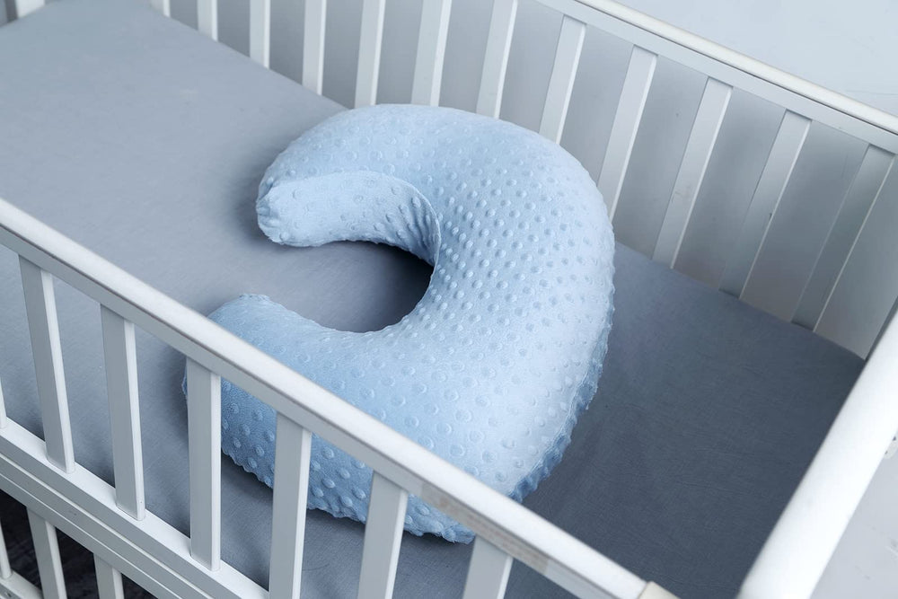 Breathable, natural feel helps maintain comfort during long feeding sessions