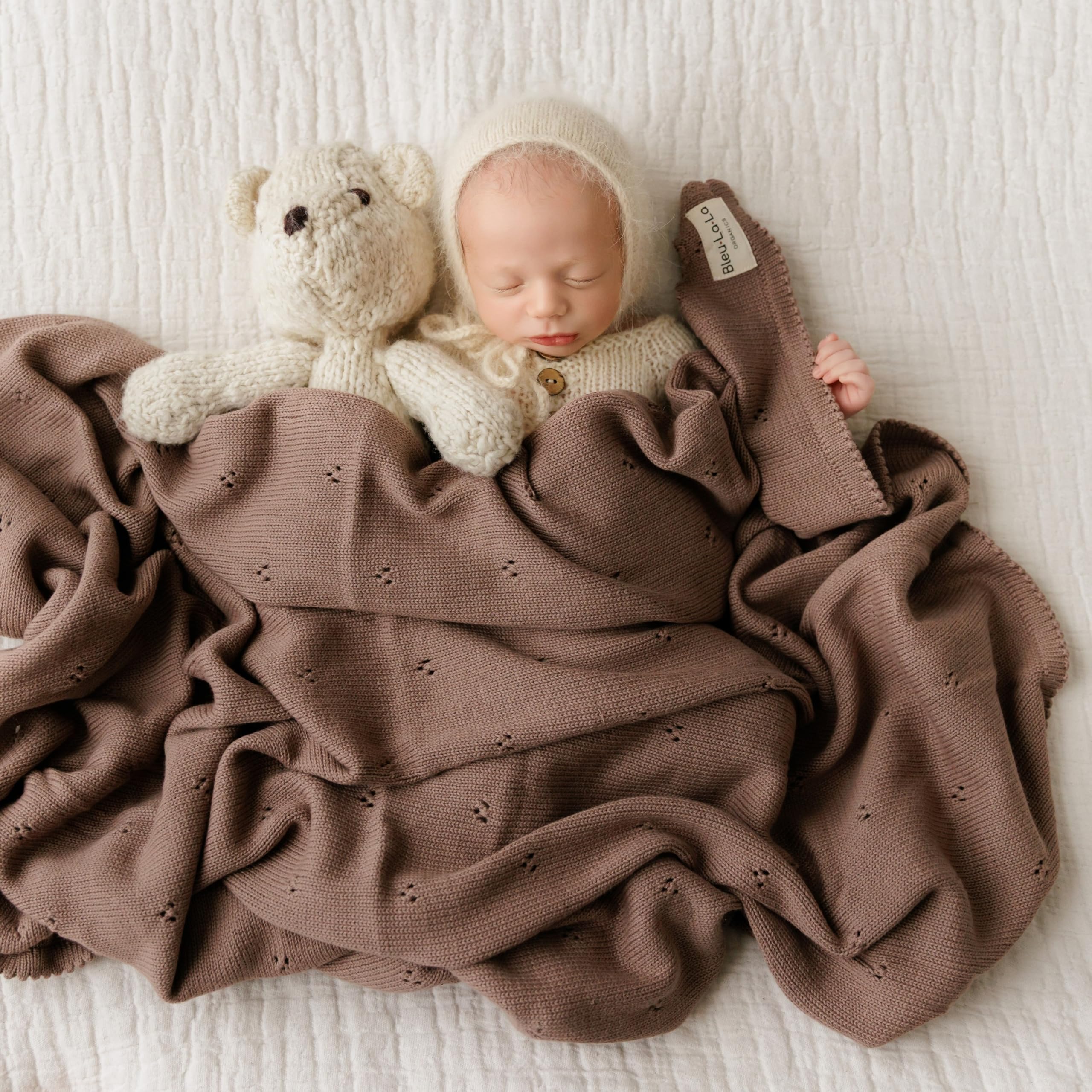Bleu La La All-season blanket suitable for babies and toddlers.
