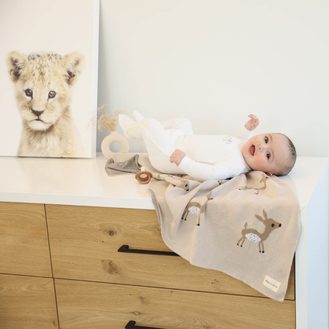 Bleu La La gift-ready cotton knit blanket with elegant wrapping option