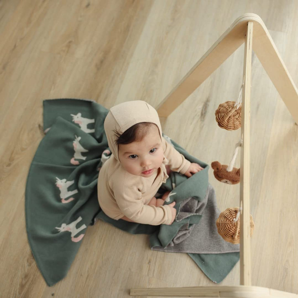 Bleu La La machine-washable baby blanket for easy, fast cleanup.