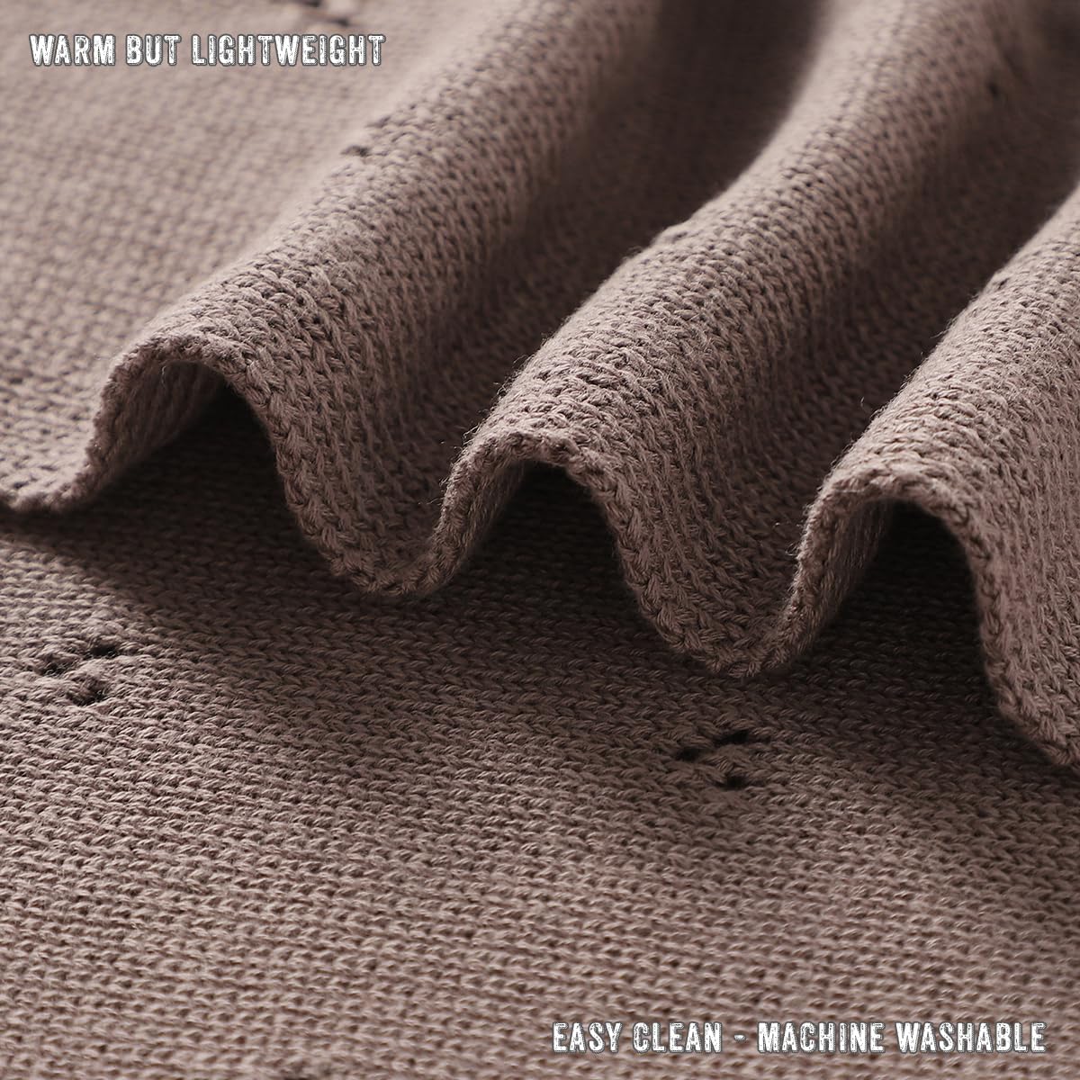 Bleu La La Easy-care machine-washable blanket maintains softness.