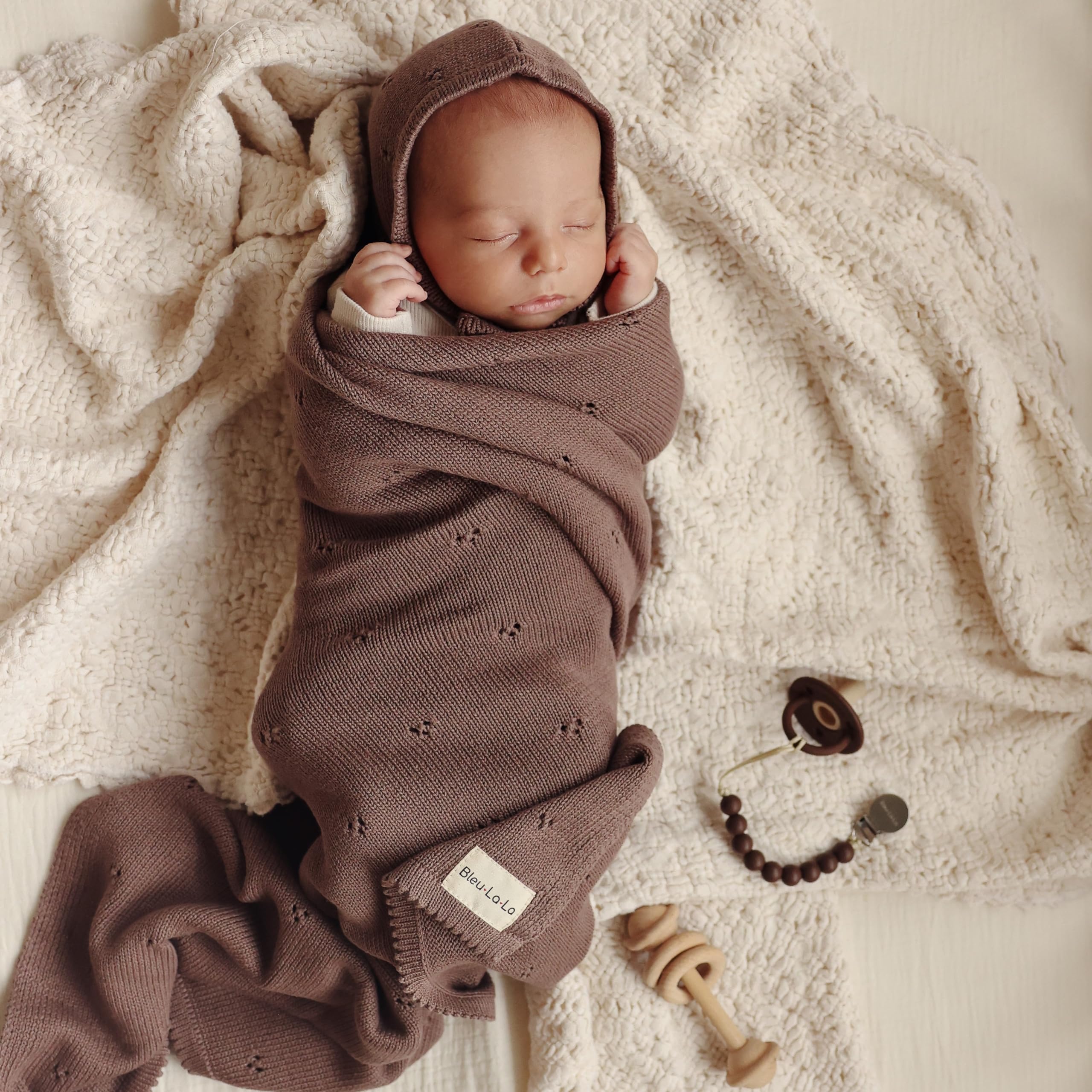 Bleu La La Organic Cotton Knit blanket highlights breathable, soft fibers.