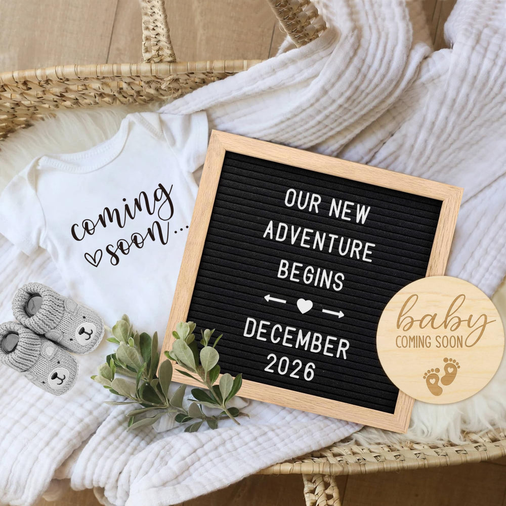Blinking Stars baby-announcement-prop-set offers versatile keepsakes for photos and gifts.