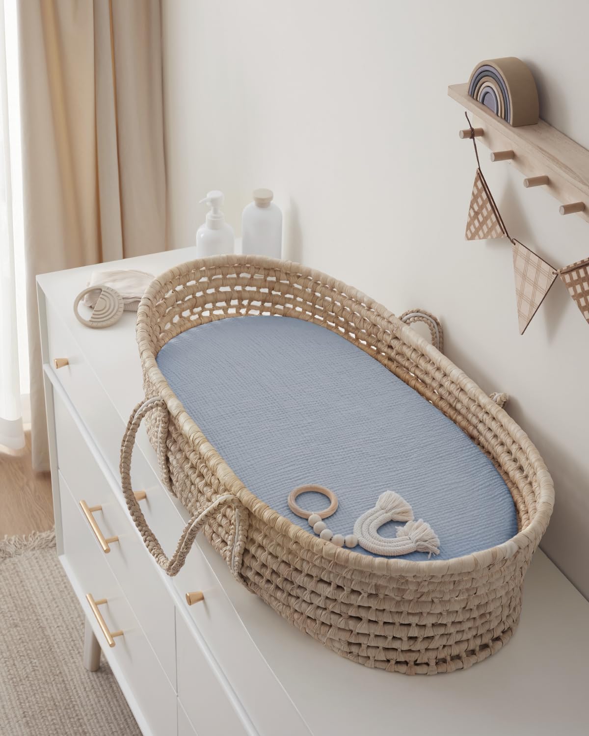Elastic-fit design keeps Blissful Diary sheets snug on oval and rectangle mattresses