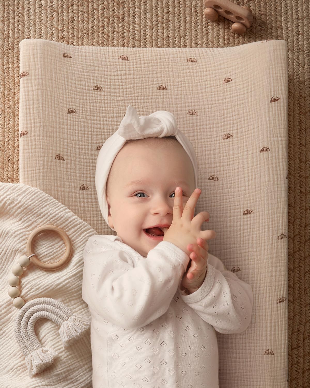 Blissful Diary changing pad anti-roll sides and quick-release belt for secure diaper changes