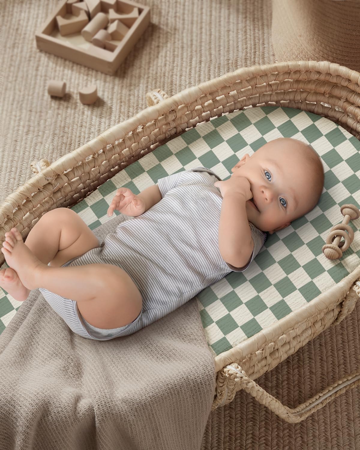 Blissful Diary bassinet sheet with elastic edge, snug fit for secure play.