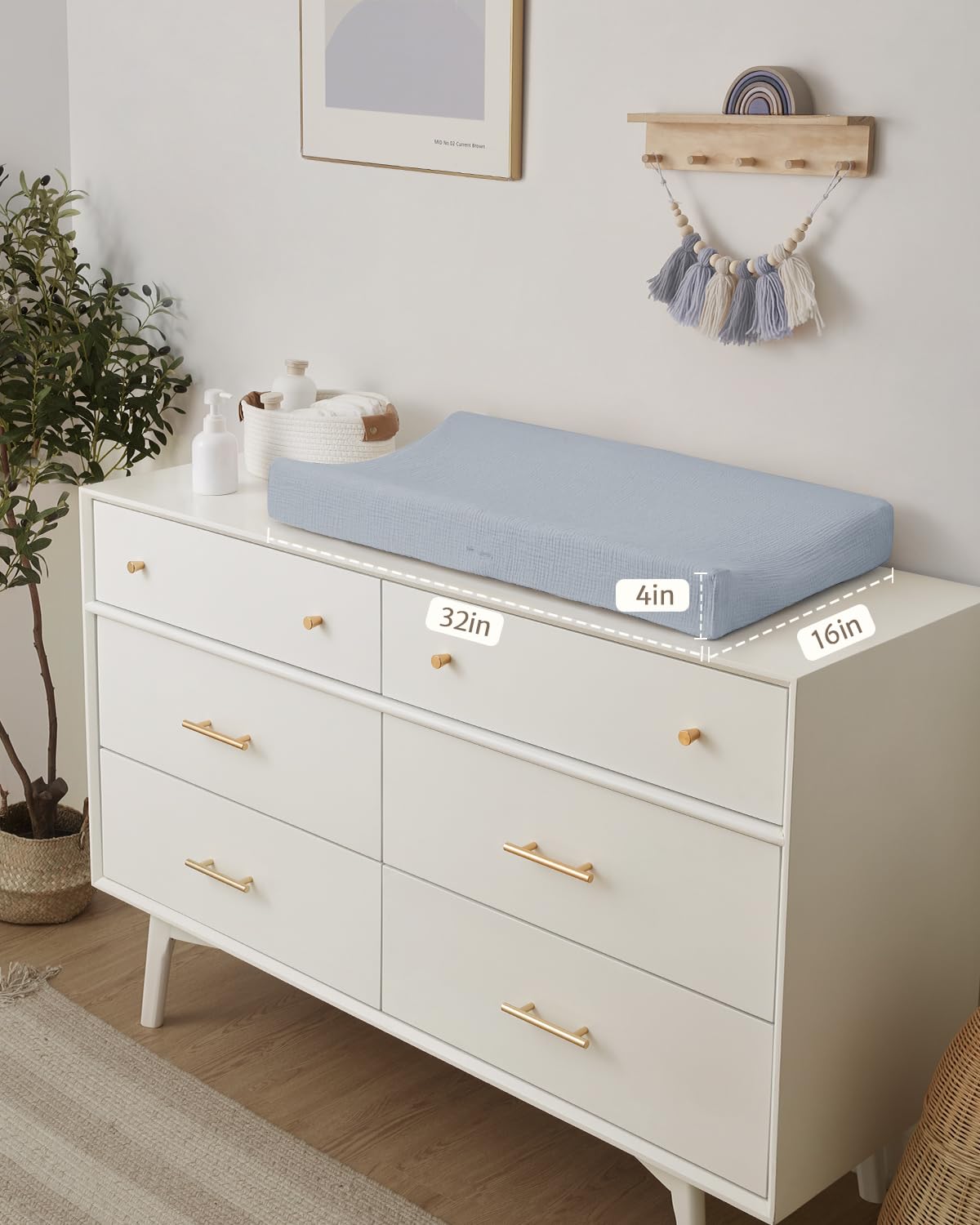 Durable double-layer Blissful Diary muslin cover maintains softness and resist wear.