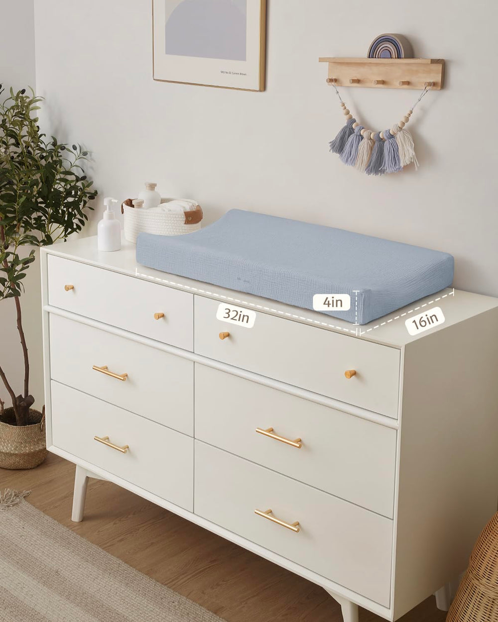 Durable double-layer Blissful Diary muslin cover maintains softness and resist wear.