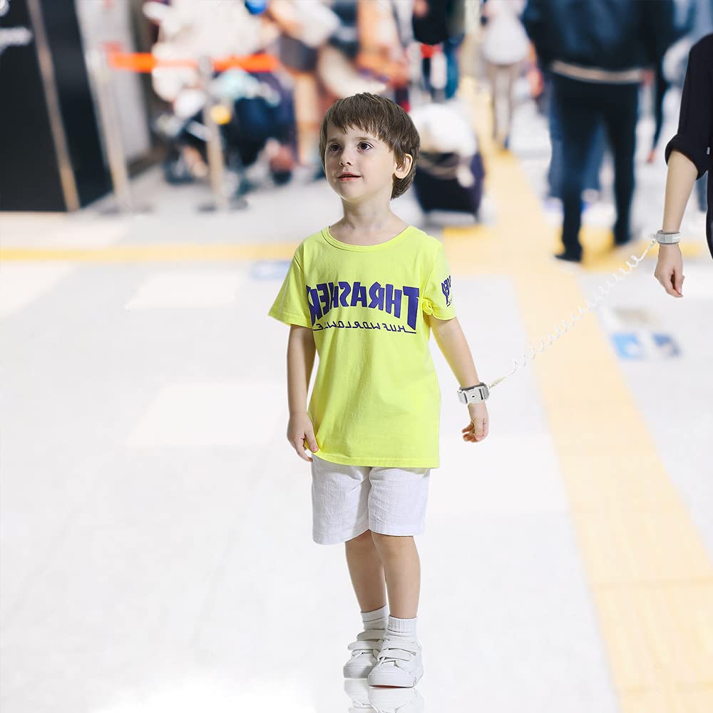 Adjustable bracelet on Blisstime leash fits different children securely.
