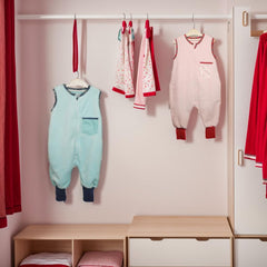BLOOMSTAR 2.0 TOG wearable blanket provides warmth in cool months.