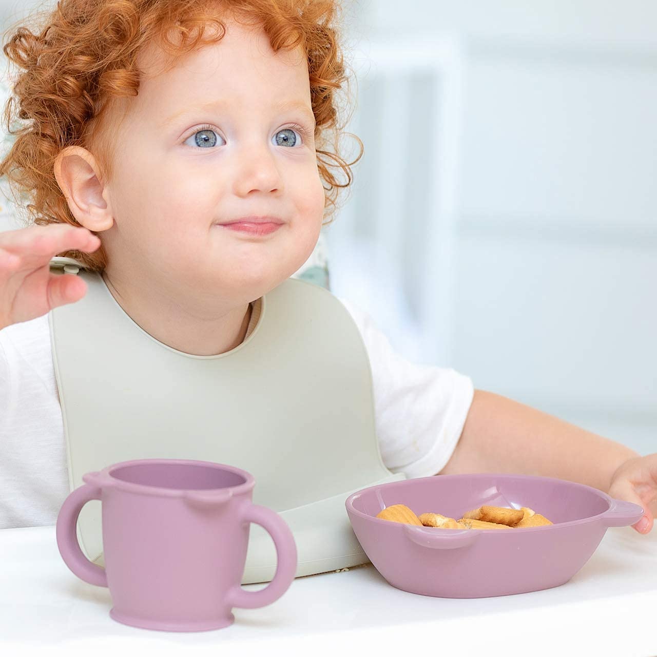 BLUE GINKGO bear bowl in action during snack time