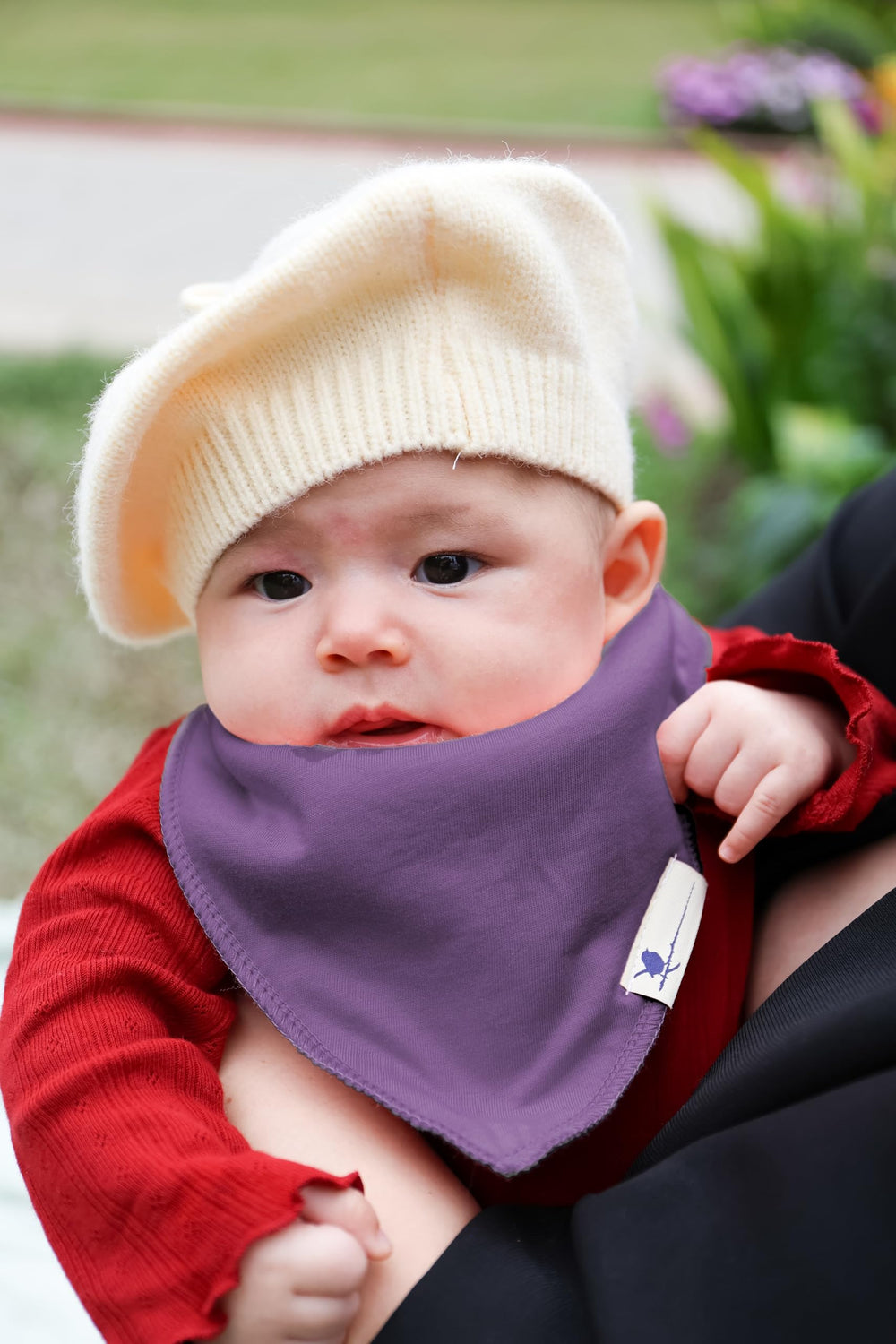 Blue Wren bib - close-up of magnetic closure for one-handed use.