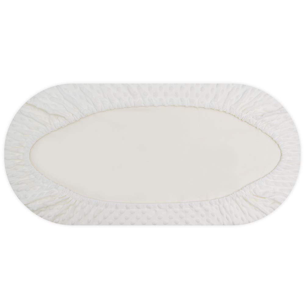 BlueSnail sheet in use demonstrates easy care and tidy bassinet surface