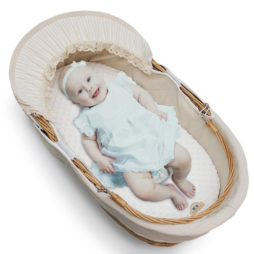 BlueSnail bassinet sheet is machine washable and durable through many washes