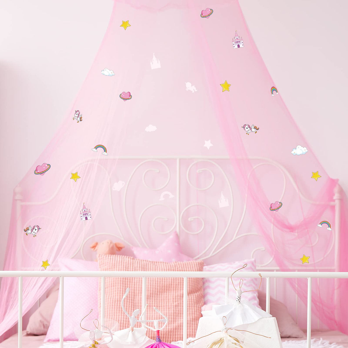 Boao Stars Glow bed canopy with unicorn motif in pink enhances nighttime imagination and comfort.